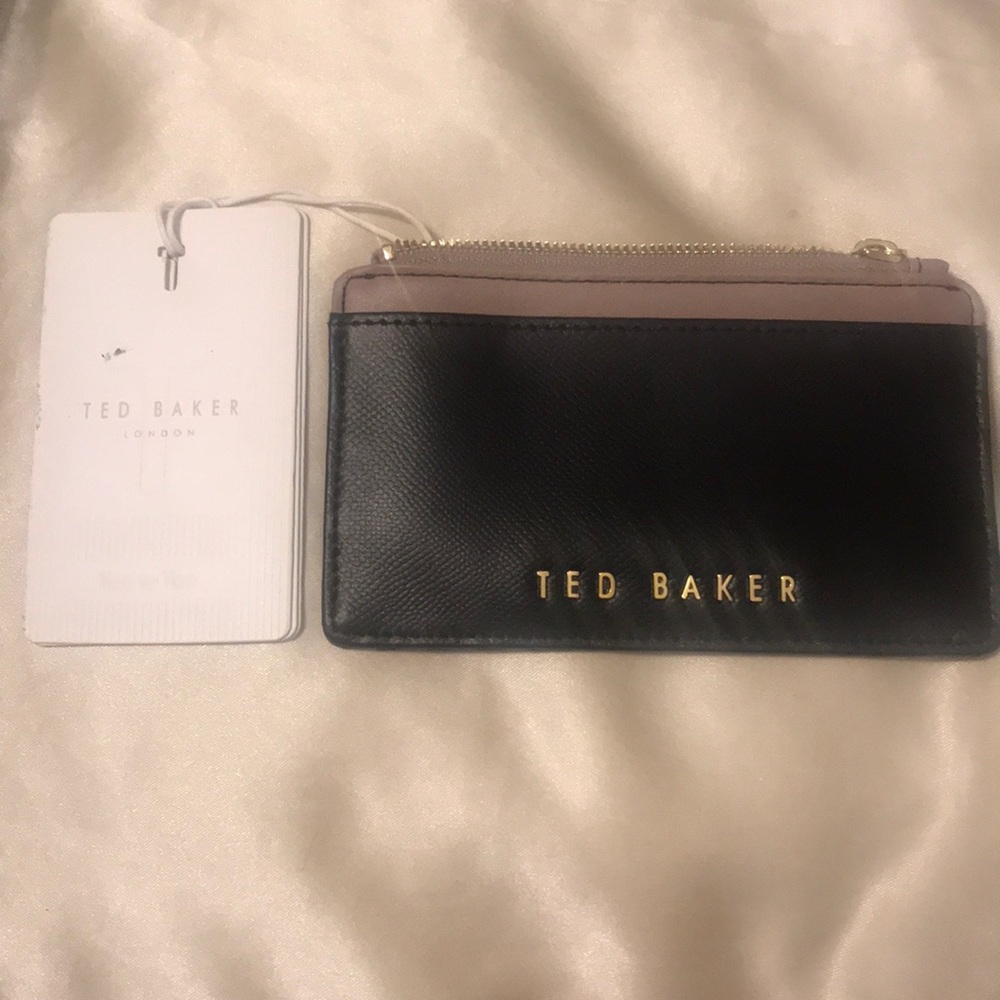 Tes Baker Wallet